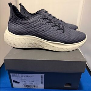 Ecco Therap dark blue leather uppers with a white Phorene midsole.